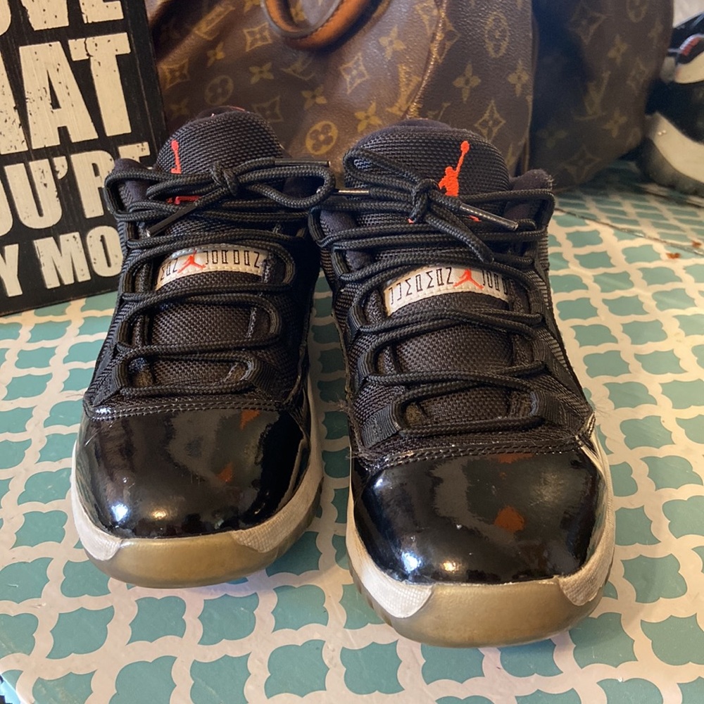 Infrared 11s - Picture 2 of 3
